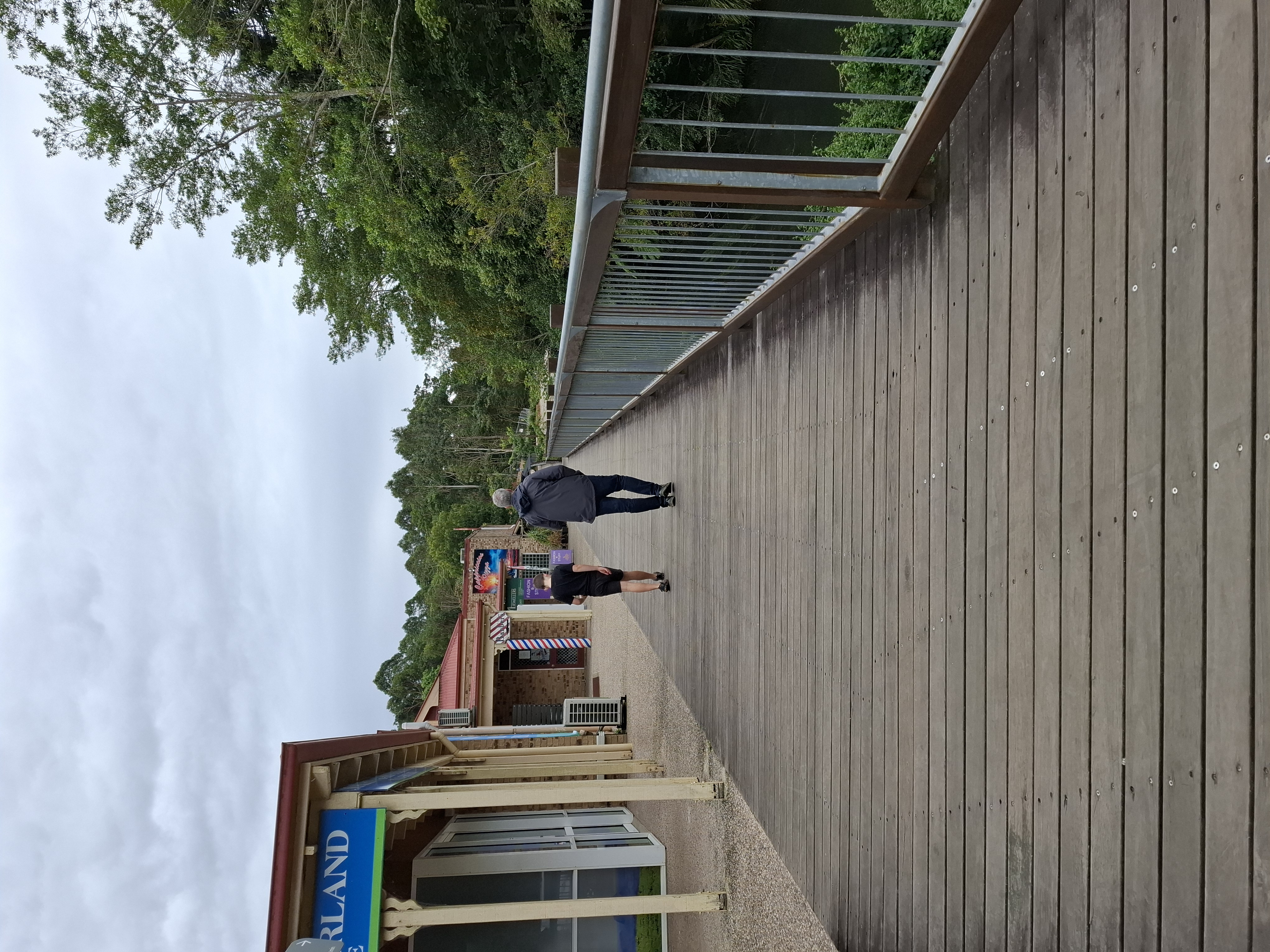 Boardwalk starts off walk to platypus viewing platform Boardwalk starts off walk to platypus viewing platform